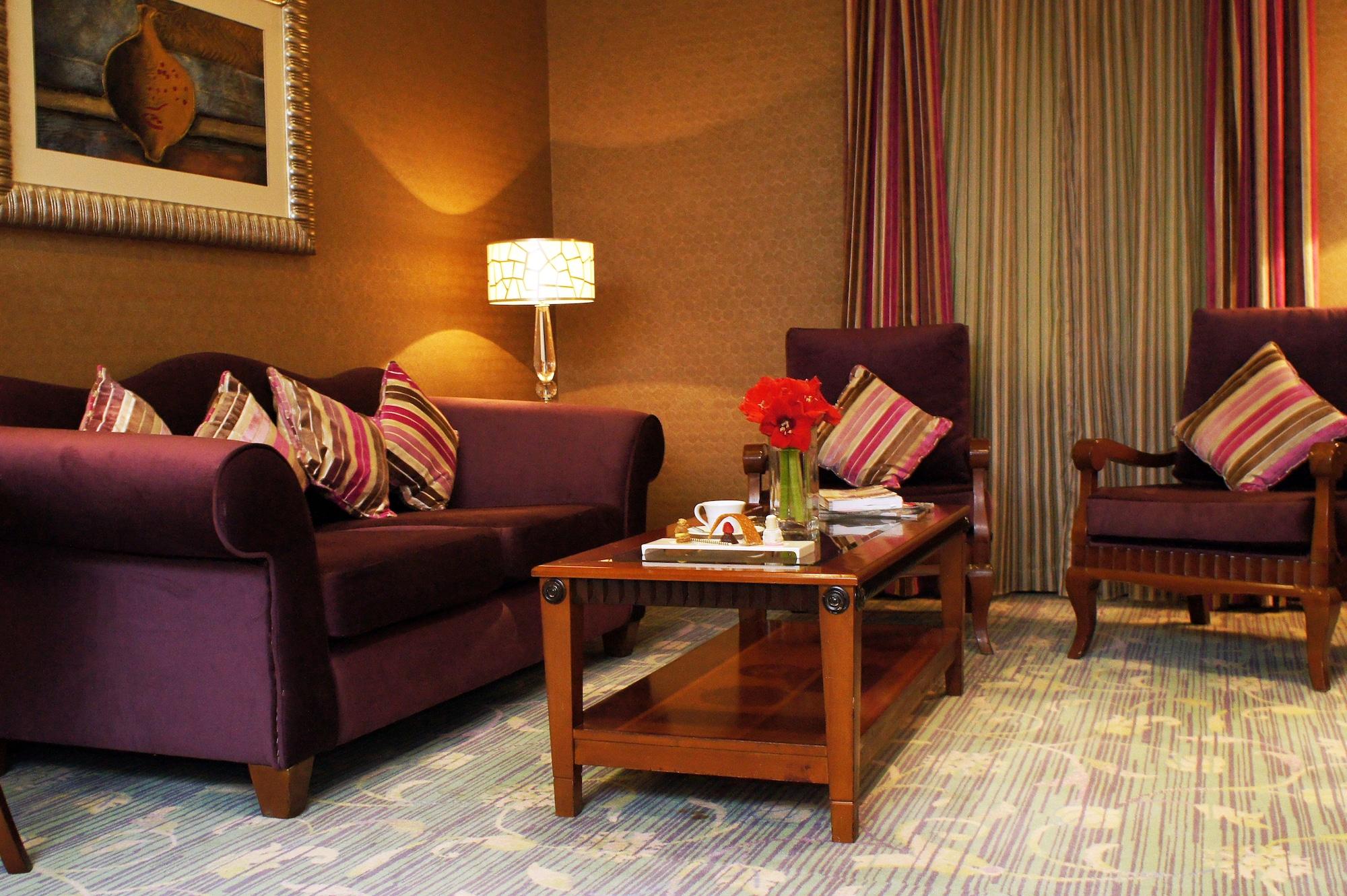 فندق ويندهام جراند ريجنسي الدوحة المظهر الخارجي الصورة A living room
