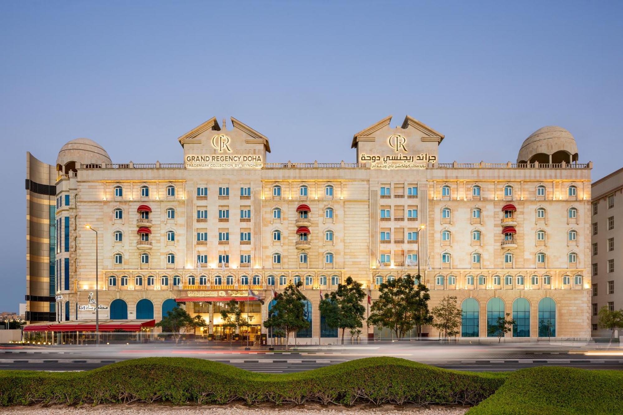 فندق ويندهام جراند ريجنسي الدوحة المظهر الخارجي الصورة The Fairmont Hotel in the Emirates